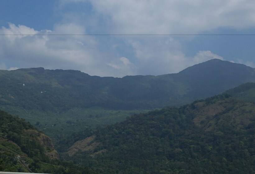 Executive Suite, The Munnar Queen