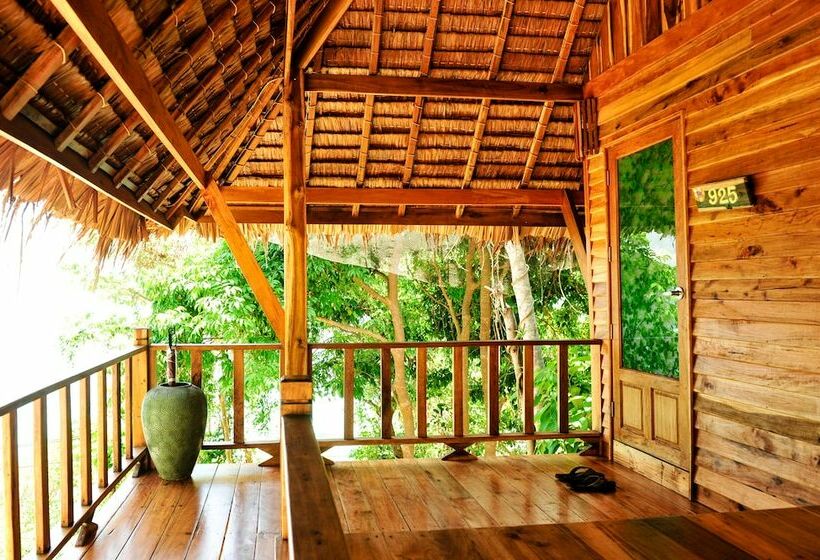 בונגלו משפחתי, Phi Phi Phu Chalet Resort