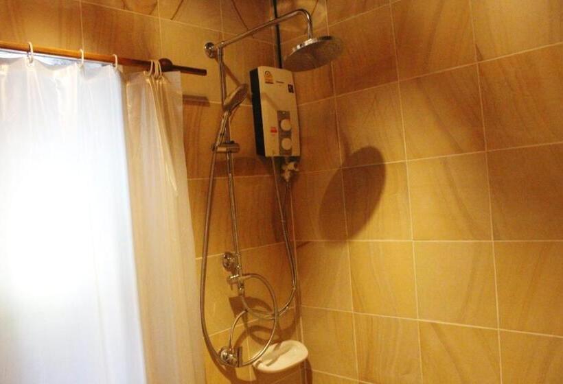 בונגלו משפחתי, Phi Phi Phu Chalet Resort