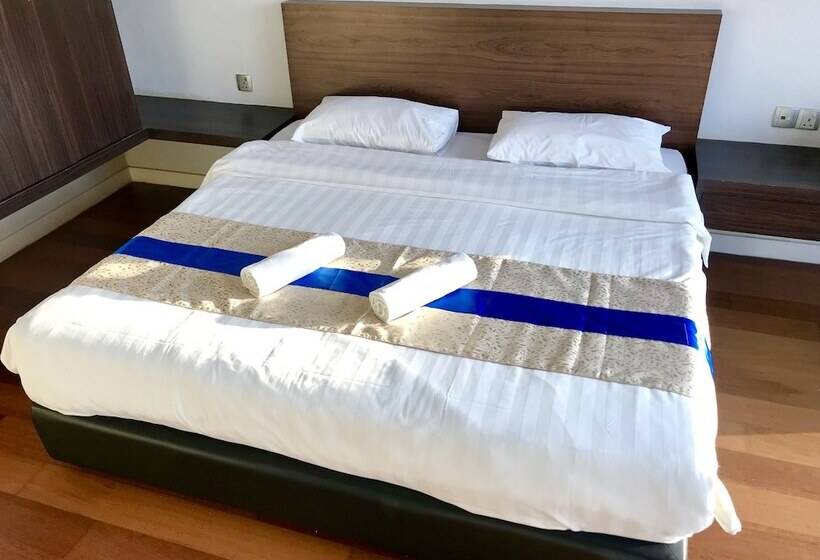 شقة 3 غرف مطلة على البحر, Sunset Seaview Vacation Condos City Centre @ Imago Shopping Mall