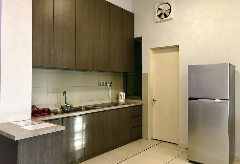 شقة 3 غرف مطلة على البحر, Sunset Seaview Vacation Condos City Centre @ Imago Shopping Mall