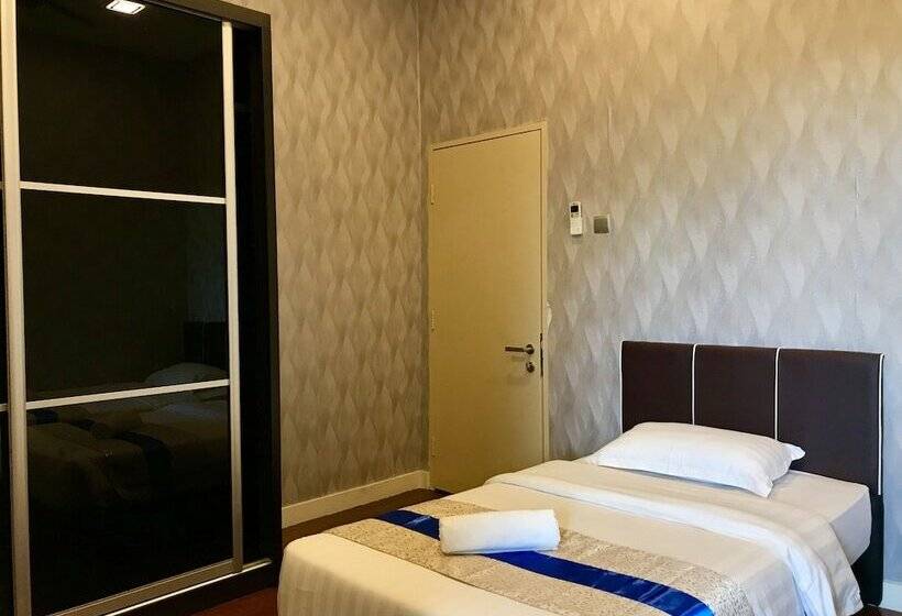 Апартаменты Premium 3 Спальни, Sunset Seaview Vacation Condos City Centre @ Imago Shopping Mall