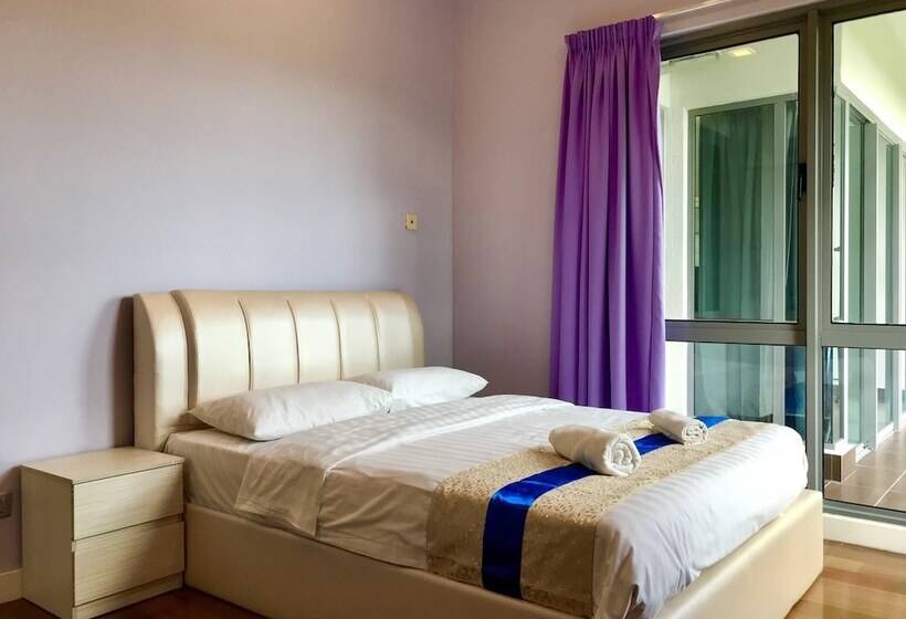 Апартаменты Premium 3 Спальни, Sunset Seaview Vacation Condos City Centre @ Imago Shopping Mall