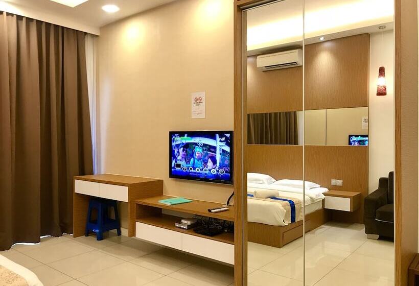 إستوديو ديلوكس, Sunset Seaview Vacation Condos City Centre @ Imago Shopping Mall