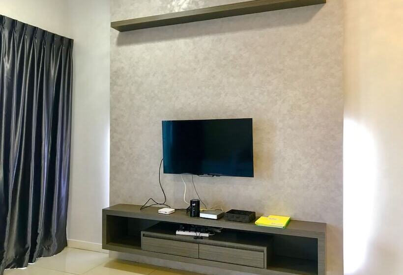 شقة 3 غرف مطلة على البحر, Sunset Seaview Vacation Condos City Centre @ Imago Shopping Mall