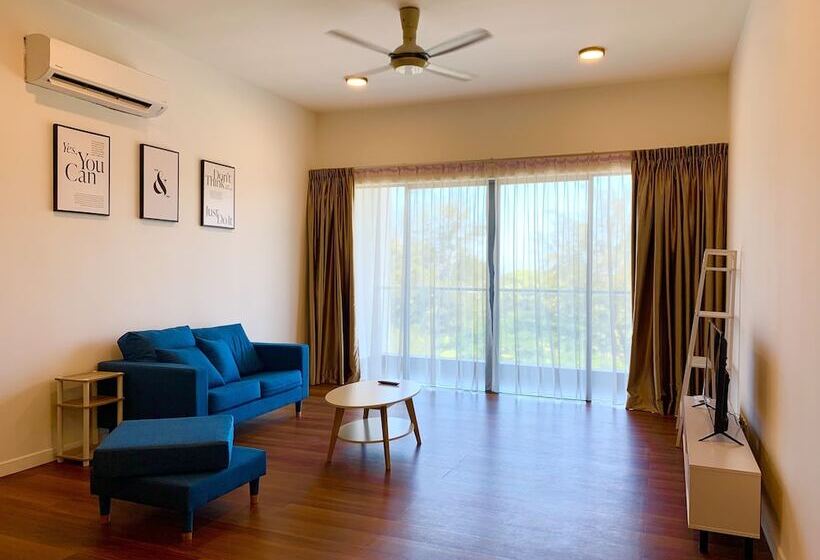 شقة 3 غرف مطلة على البحر, Sunset Seaview Vacation Condos City Centre @ Imago Shopping Mall