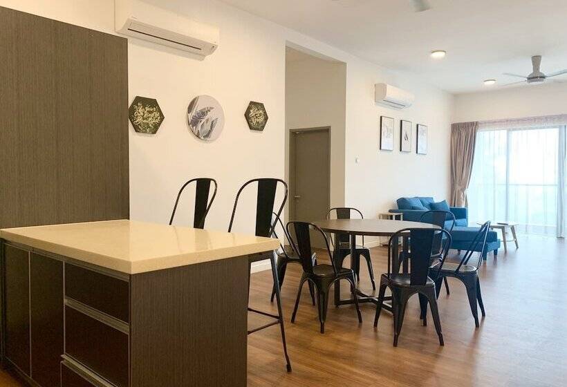 شقة 3 غرف مطلة على البحر, Sunset Seaview Vacation Condos City Centre @ Imago Shopping Mall