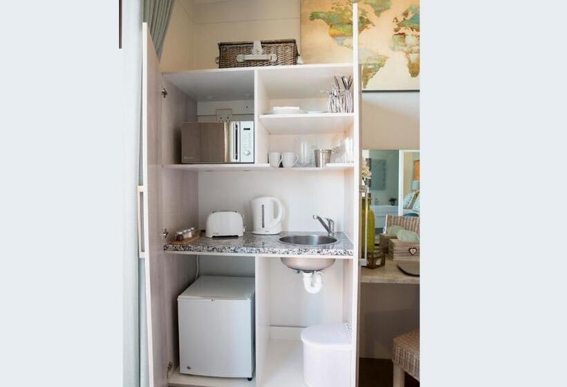 Quarto Estandar, 43 On Sandstone
