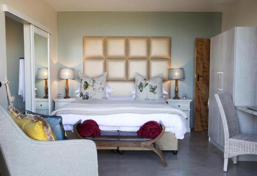Quarto Estandar, 43 On Sandstone