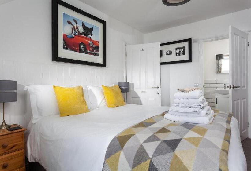 חדר סטנדרט, The Olive Branch