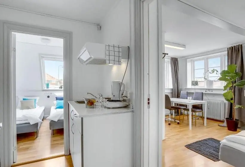 2 Bedroom Apartment with Views, Villa Gertrud
