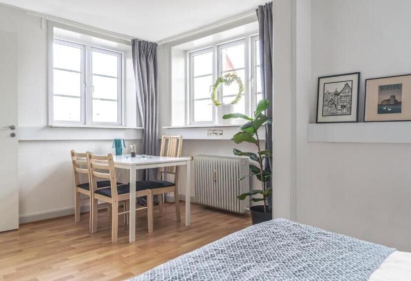 2 Bedroom Apartment with Views, Villa Gertrud