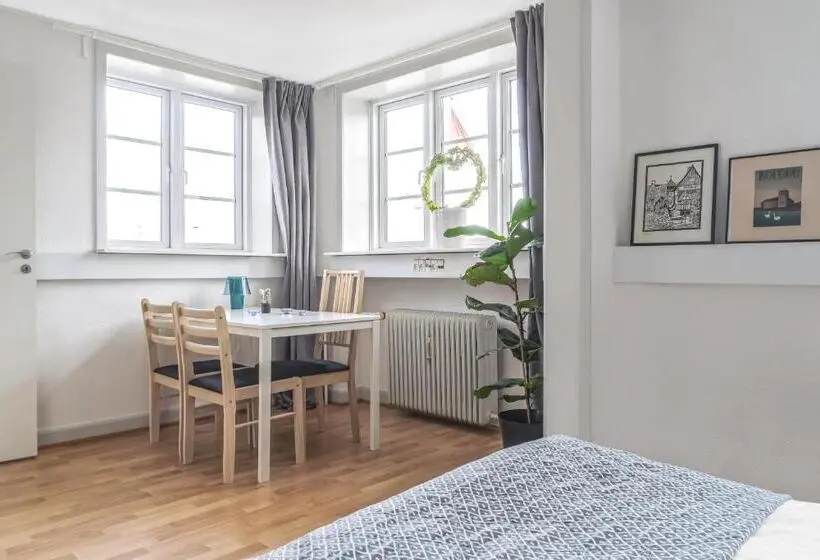 2 Bedroom Apartment with Views, Villa Gertrud