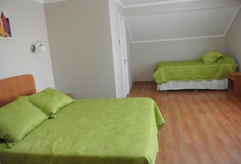 4 Bett Standardzimmer, Hostal Solaris