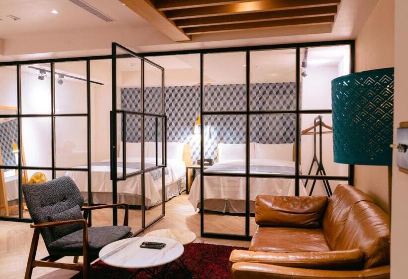 اتاق لوکس چهار تخته, Chill Roof