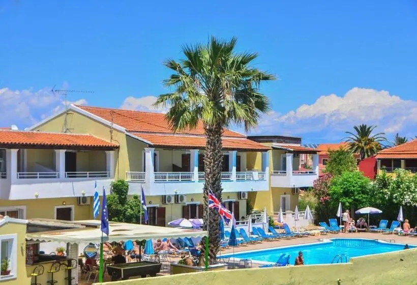 プールの見える１ベッドルームアパートメント, Club Maria Sidari