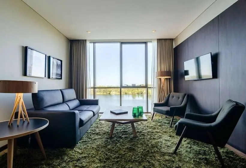 سوییت, Hampton By Hilton Montevideo Carrasco