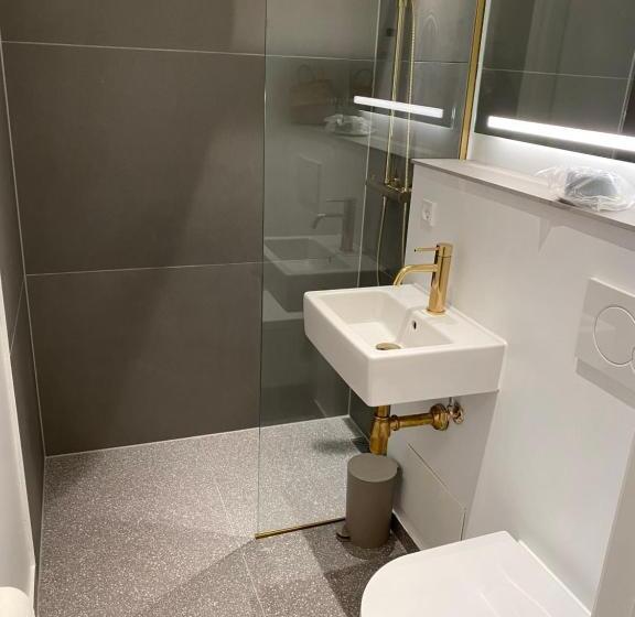 غرفة عائلية, Klitbakken