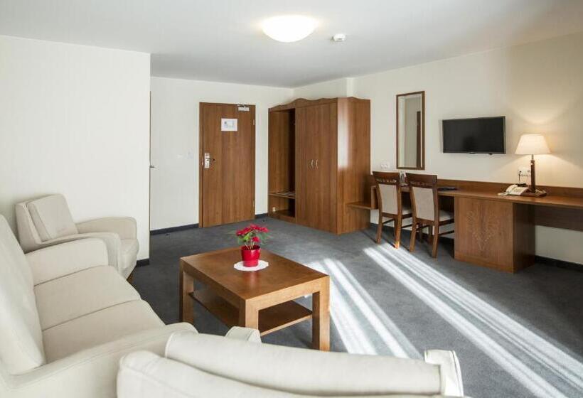 آپارتمان 1 خوابه با بالکن, Logos