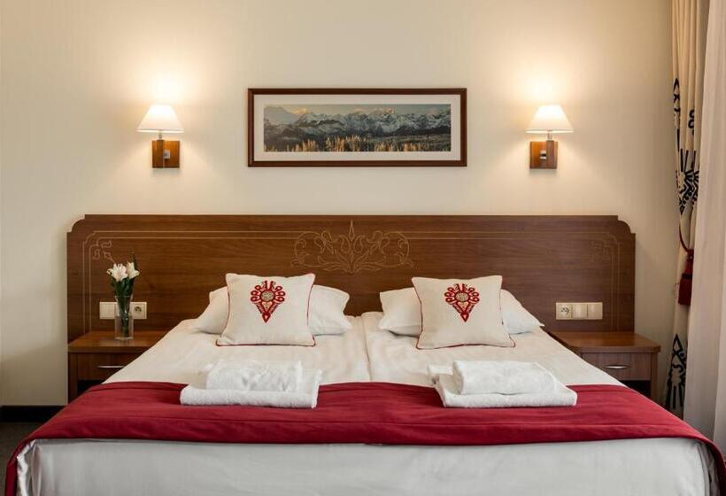 آپارتمان 1 خوابه با بالکن, Logos