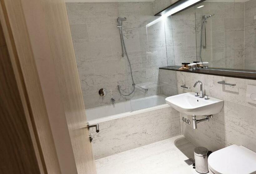 غرفة عائلية, Park Boutique