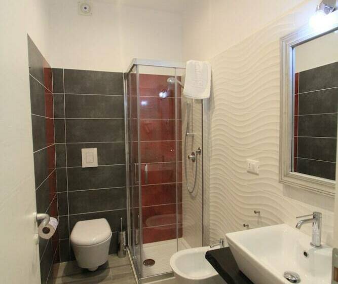 اتاق کلاسیک سه تخته, Rio Claro