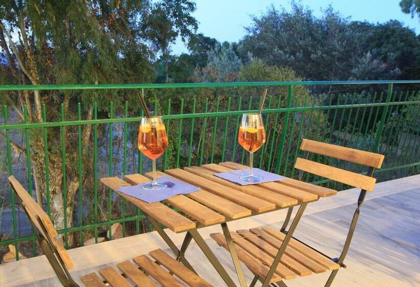 اتاق یک تخته با تراس, Rio Claro