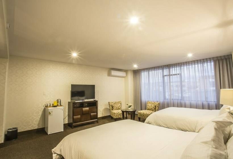 اتاق استاندارد, Roles