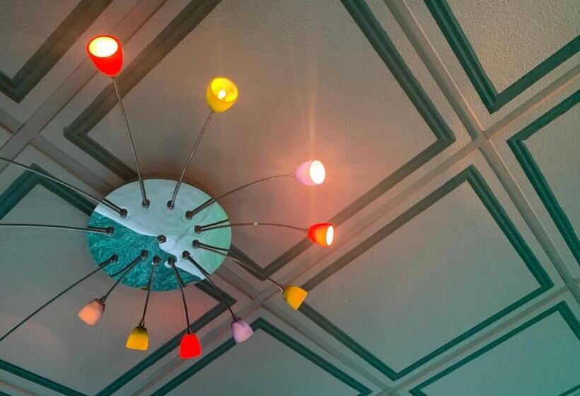 דירת חדר, Rosa Blu