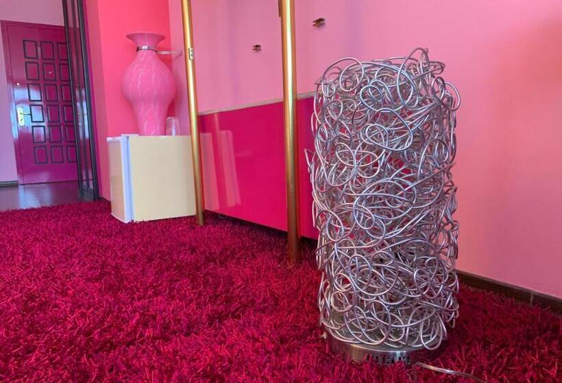 סוויטה דלוקס, Rosa Blu