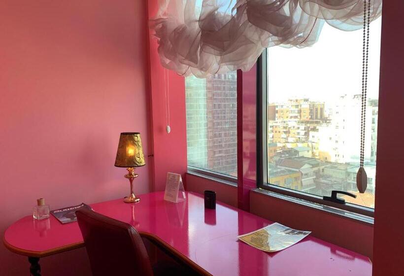 סוויטה דלוקס, Rosa Blu