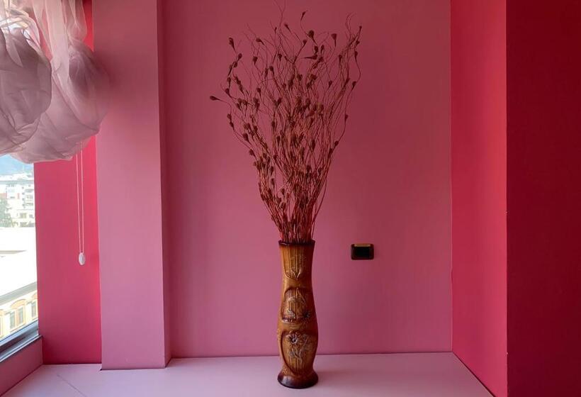 סוויטה דלוקס, Rosa Blu