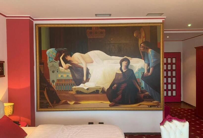 סוויטה דלוקס, Rosa Blu