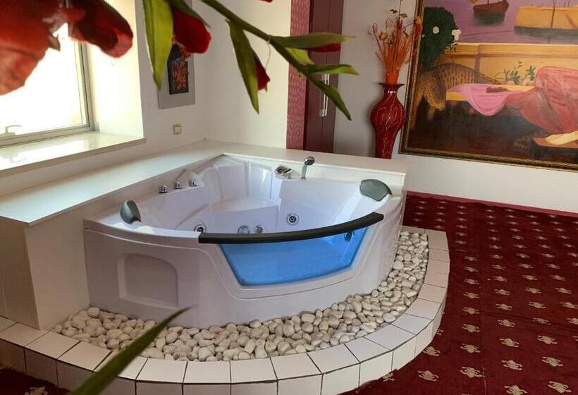 סוויטה דלוקס, Rosa Blu