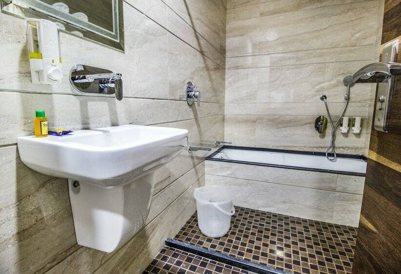 스위트, Fabhotel Prime Sapphire Inn