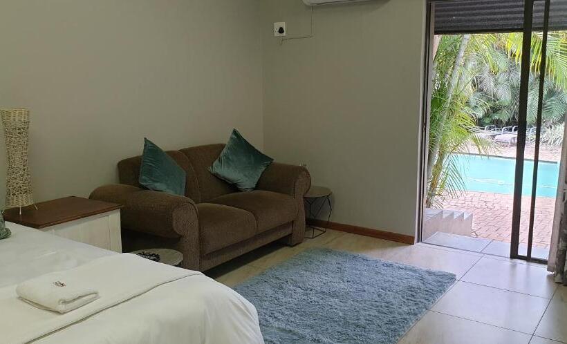 חדר אקונומי, Stoep Cafe Guest House