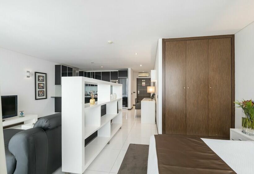 استودیوی لوکس, Rk Suite