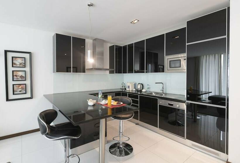 استودیوی لوکس, Rk Suite