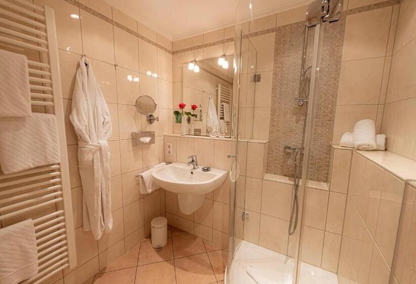 Номер Superior с Балконом, Strandhotel Fontana