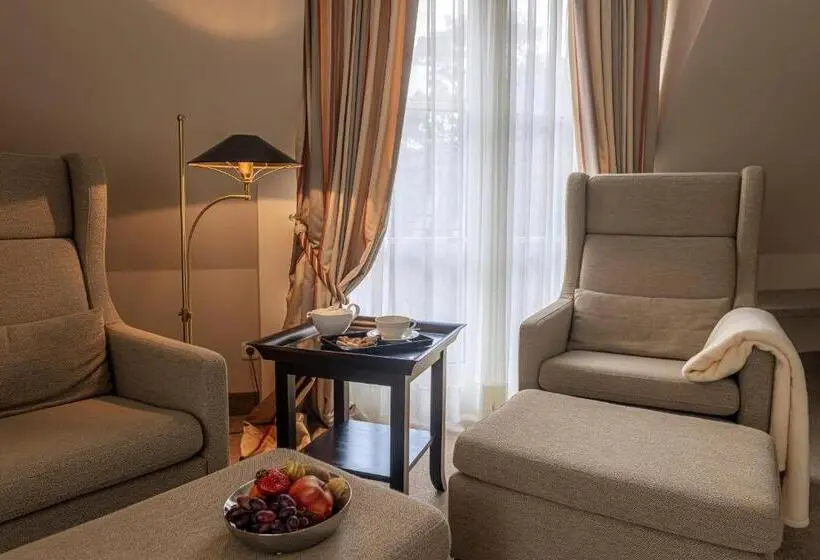 オーシャンビューデラックスルームバルコニー付き, Strandhotel Fontana