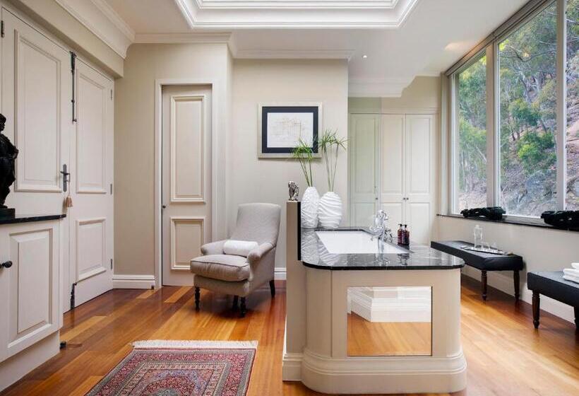 سوییت سوپریور, 21 Nettleton Boutique Hotel & Luxury Residence