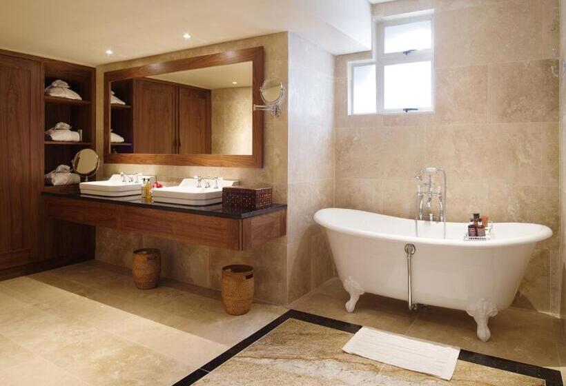 سوئیت با تخت بزرگ, 21 Nettleton Boutique Hotel & Luxury Residence