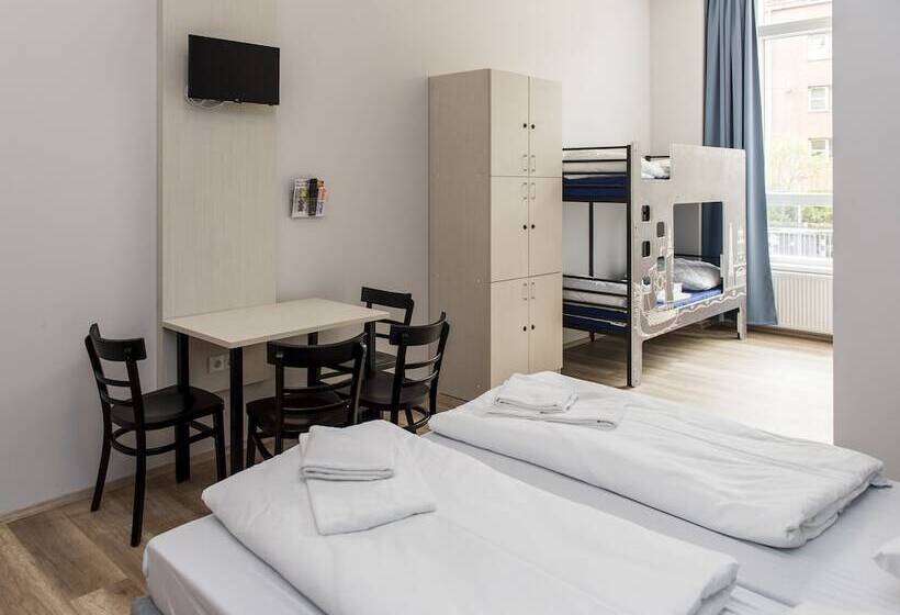 Четырехместный Номер Стандарт, a&o Copenhagen Nørrebro