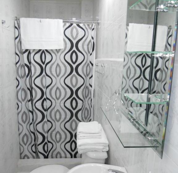 家庭间, Central San Fernando