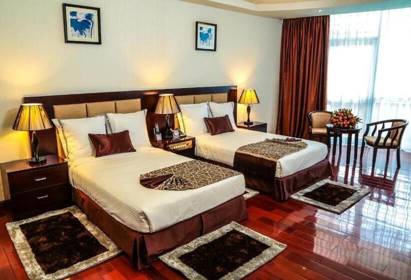 اتاق لوکس با چشم‌انداز شهر, Grand Eliana Hotel Conference & Spa