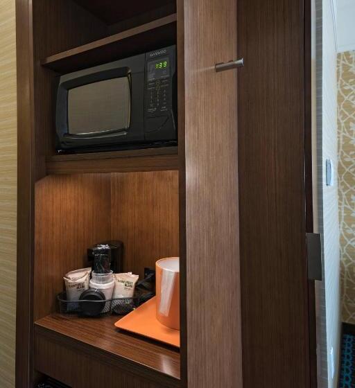 Suite met Kingsize Bed, Fairfield Inn & Suites By Marriott Dublin