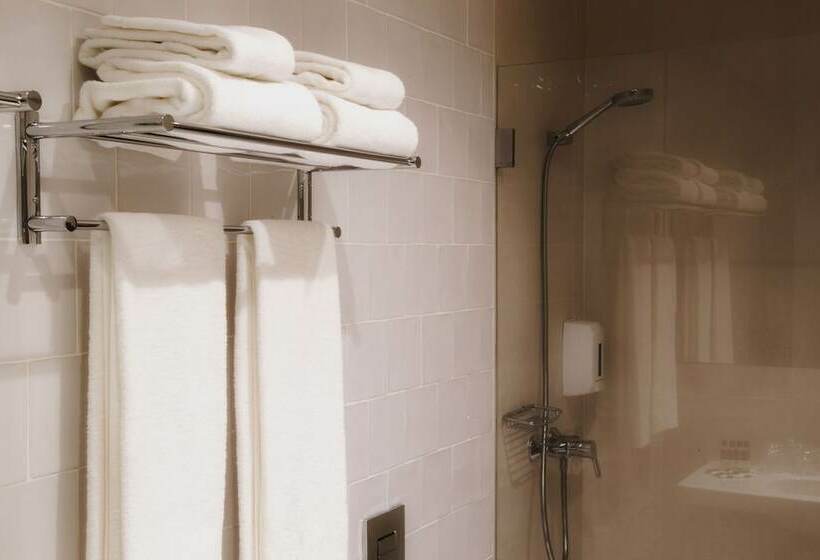 اتاق استاندارد, Spot Family Suites