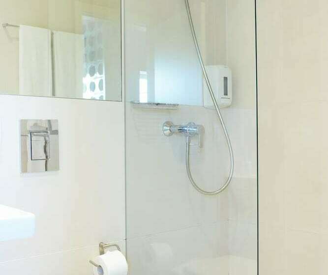 اتاق استاندارد, Spot Family Suites