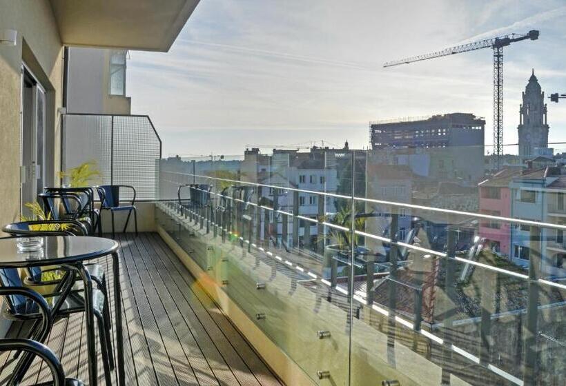 اتاق استاندارد سه نفره, Spot Family Suites