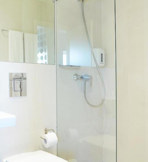 سوئیت مستر, Spot Family Suites